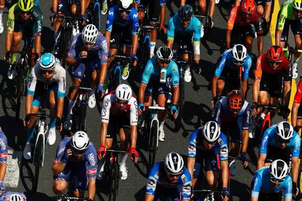 OLAV KOOIJ WINS STAGE 5 OF THE UAE TOUR JAY VINE RETAINS THE RED JERSEY  